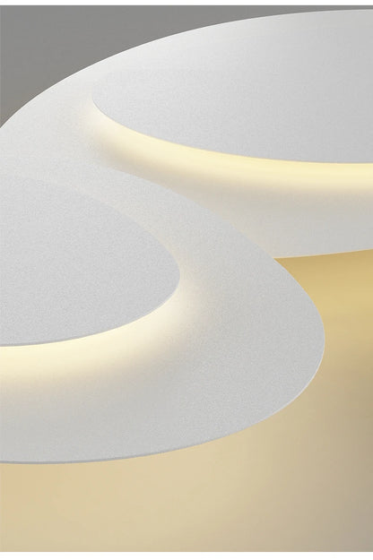 Éclipse d'Aura – Plafonnier LED au Design Ondulé